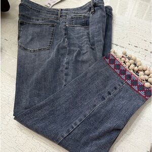 Chico”s Size 16 Jeans. NWT. Smoke feee home.